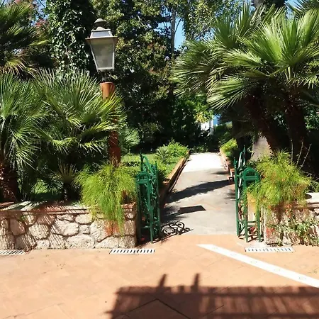 Casa Silvana 2 Casa Con Giardino By Italiahost アパート